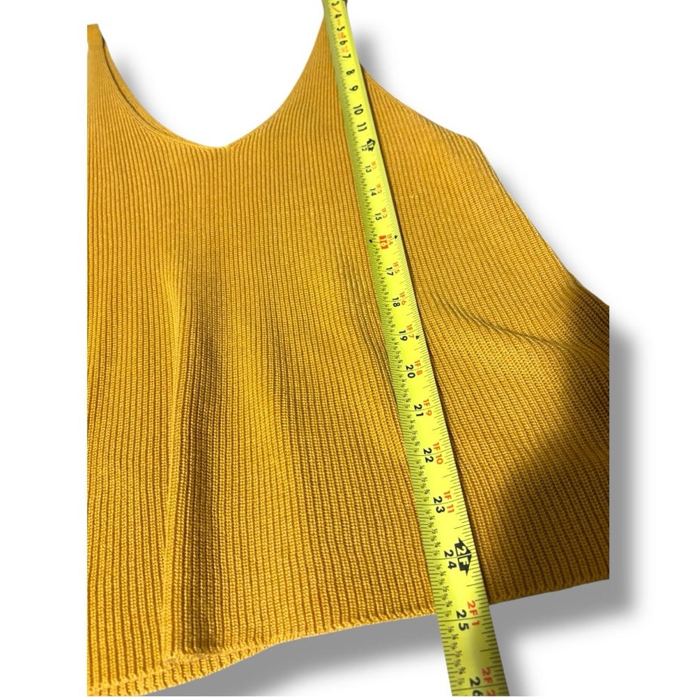 Forever 21 Mustard Knit V Neck Relaxed Fit Sleeveless Classic Style Tank Top - Picture 9 of 14